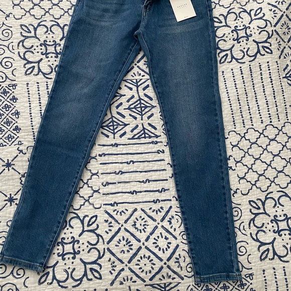 Kancan Skinny Jeans - Picture 5 of 6